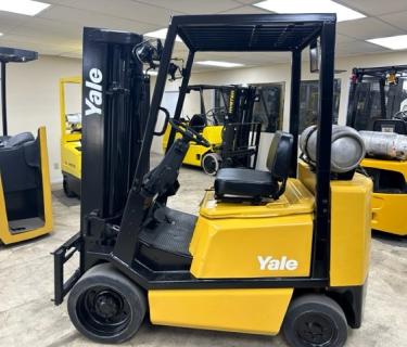 Yale 5000lb Forklift 3 Stage Mast Side shifting forks Yale Warehouse Forklift 5000lb Forklift
