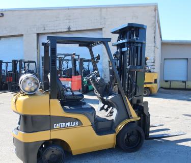 Caterpillar 5000lb Forklift Only 3860 Hours 3 Stage Mast Ss Forks Industrial Liquidators Atlanta Area Forklifts Rentals Sales