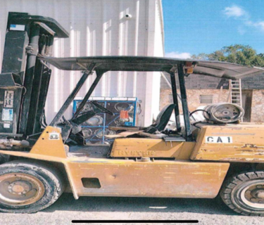 Caterpillar 10,000LB Pneumatic Forklift Side Shift