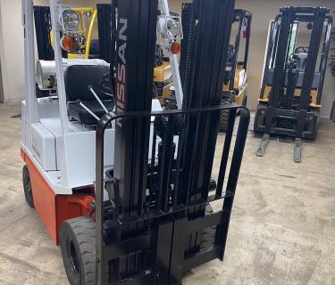 Nissan 3000lb pneumatic forklift for sale Atlanta Georgia