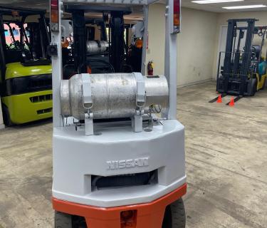 Nissan 3000lb pneumatic forklift for sale Atlanta Georgia