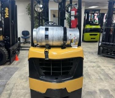 Caterpillar 3000lb Forklift 3 stage mast Side Shifting Forks Atlanta Fo