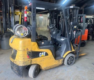 Caterpillar 5000lb Forklift 3 stage mast Side shifting Forks Atlanta Forklifts for sale