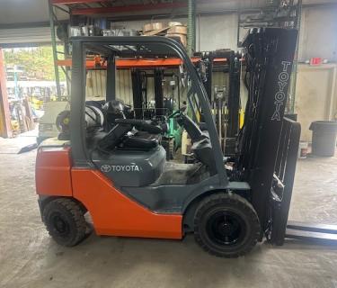 5000LB Toyota Pneumatic Forklift for sale Atlanta Georgia