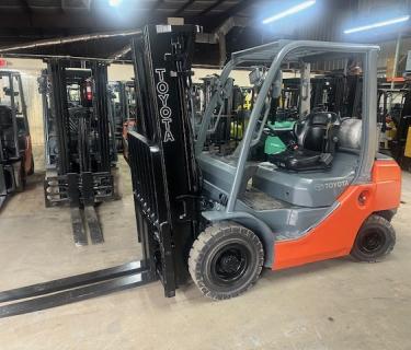 Toyota 5000lb pneumatic forklift for sale Georgia 