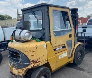 9000lb Caterpillar Pneumatic Forklift for sale Atlanta Georgia