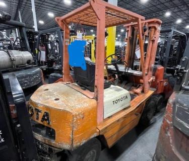 Toyota 5000lb Pneumatic Forklift for sale Atlanta Georgia www.forkliftscheap.com