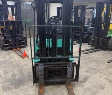 Mitsubishi 3000lb forklift dual drive tires for sale Atlanta Georgia