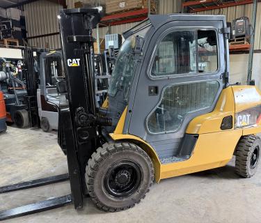 Caterpillar 9000lb Forklift Pneumatic, Caterpillar 8000lb Forklift Caterpillar GP451 Forklift