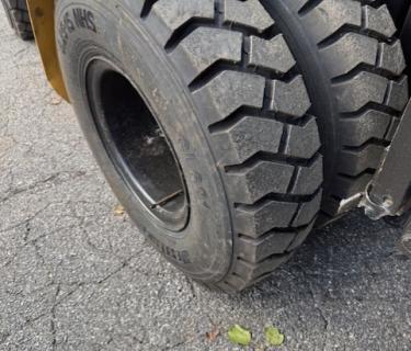 Caterpillar 10,000lb pneumatic forklift for sale Atlanta Georgia