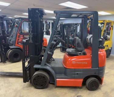 Toyota 5000lb forklift for sale Atlanta Georgia