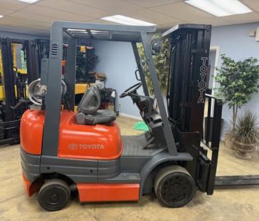 Toyota 5000lb forklift for sale Atlanta Georgia