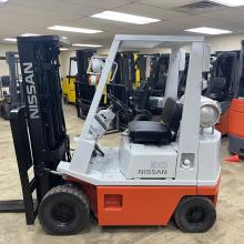 Nissan 3000lb pneumatic forklift for sale Atlanta Georgia