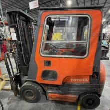 3000lb Toyota Pnuematic Forklift For sale Atlanta Georgia ww.forkliftscheap.com