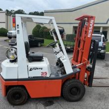 Nissan 3000lb pneumatic forklift for sale Atlanta Georgia